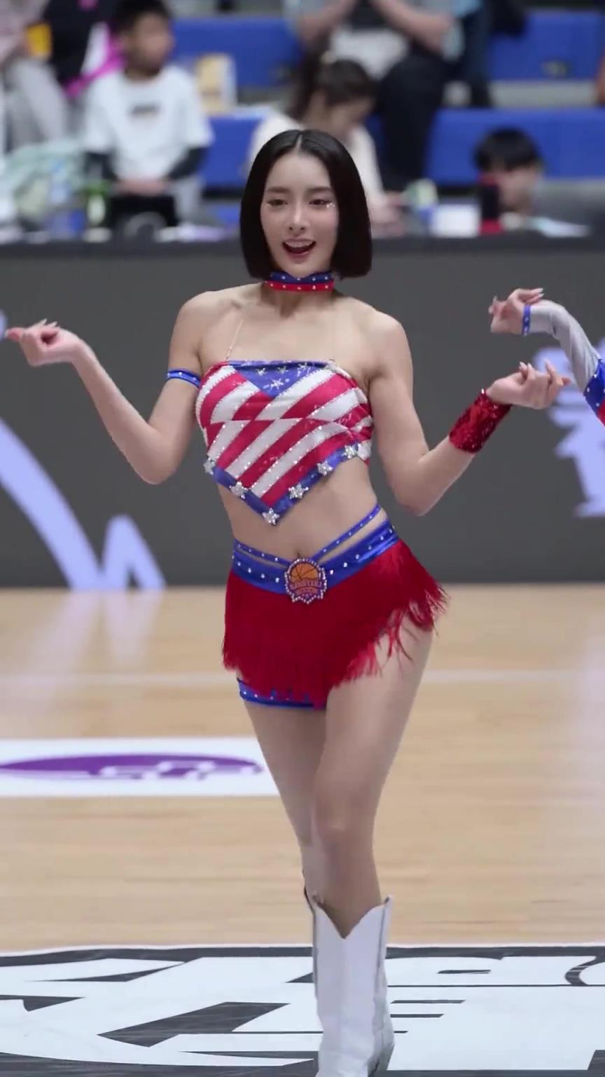 太離譜了 ！幾乎是完美女人！